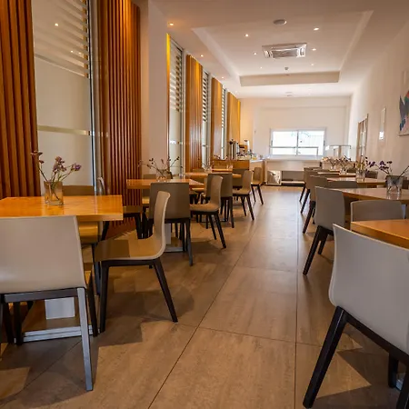 瓦拉齐亚海滩套房酒店-仅限成人 公寓式酒店 3*